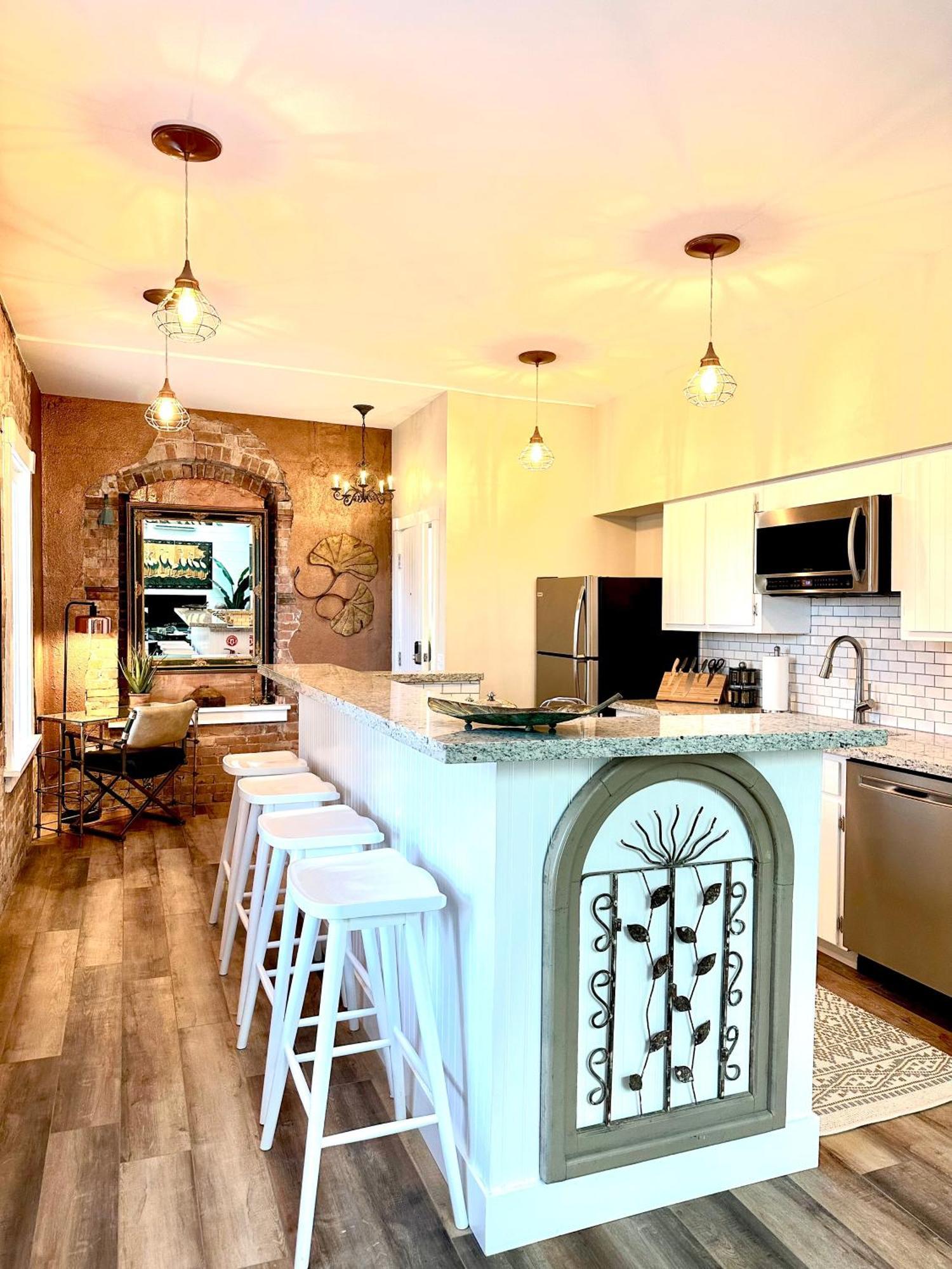 Bisbee Brownstone Suites ภายนอก รูปภาพ