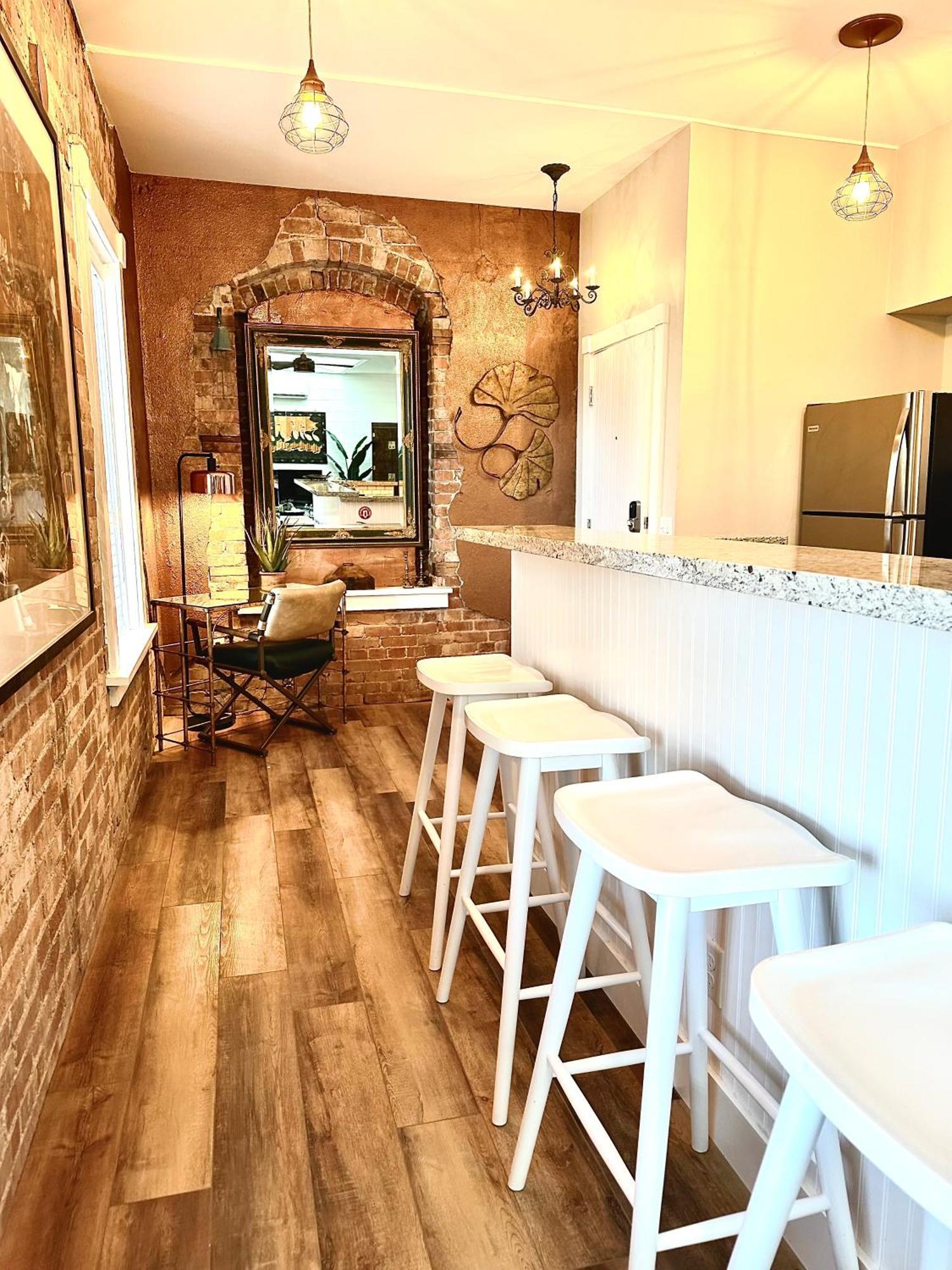 Bisbee Brownstone Suites ภายนอก รูปภาพ