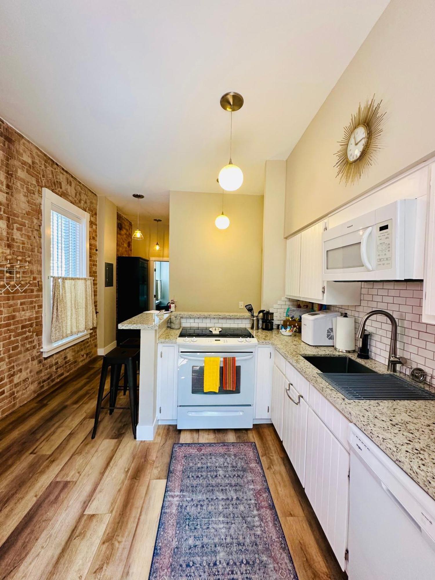 Bisbee Brownstone Suites ภายนอก รูปภาพ