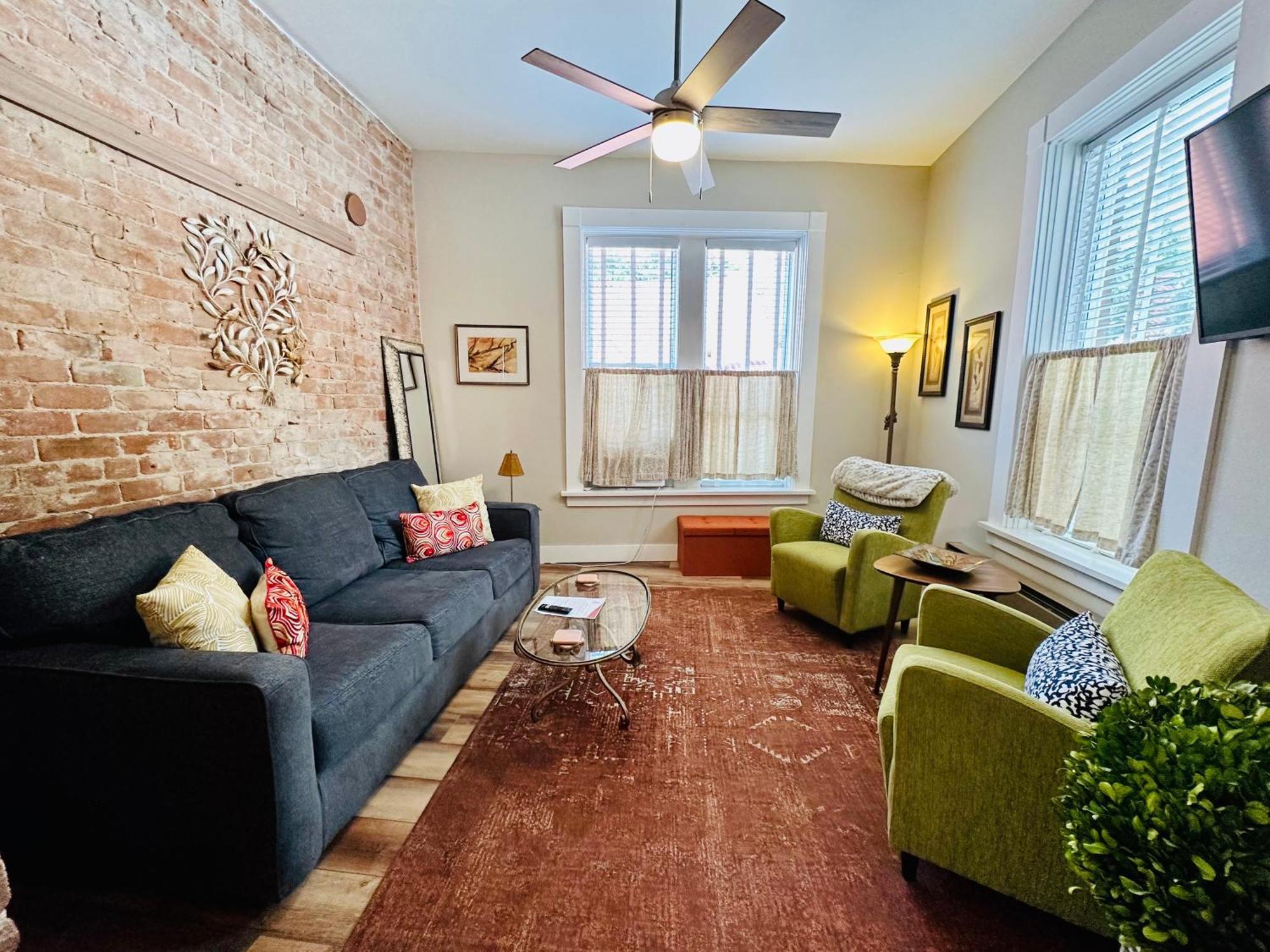 Bisbee Brownstone Suites ภายนอก รูปภาพ