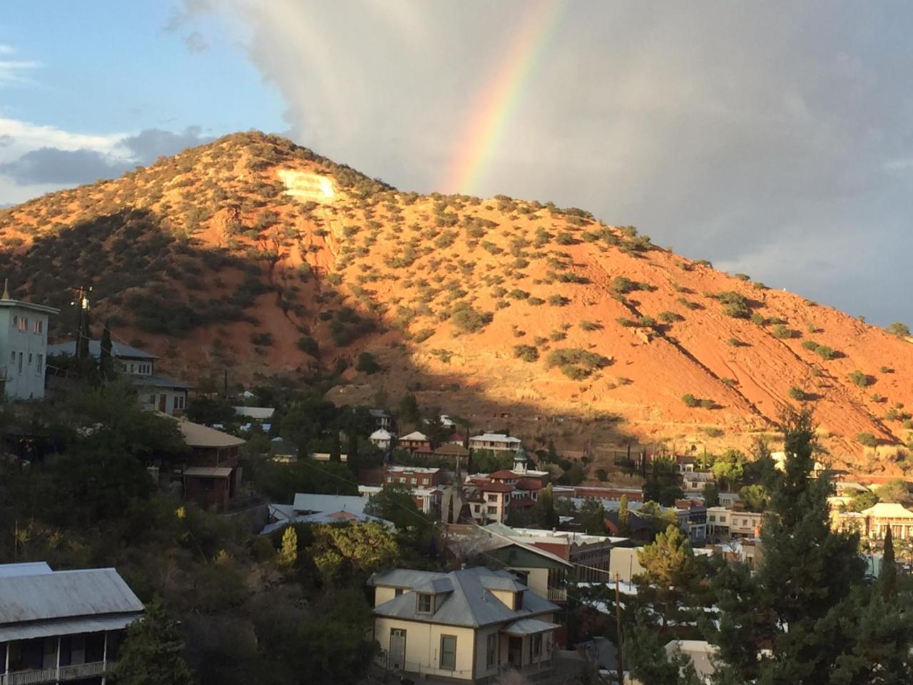 Bisbee Brownstone Suites ภายนอก รูปภาพ