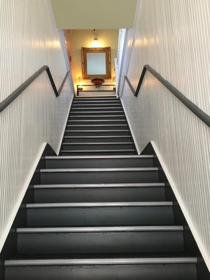 Bisbee Brownstone Suites ภายนอก รูปภาพ